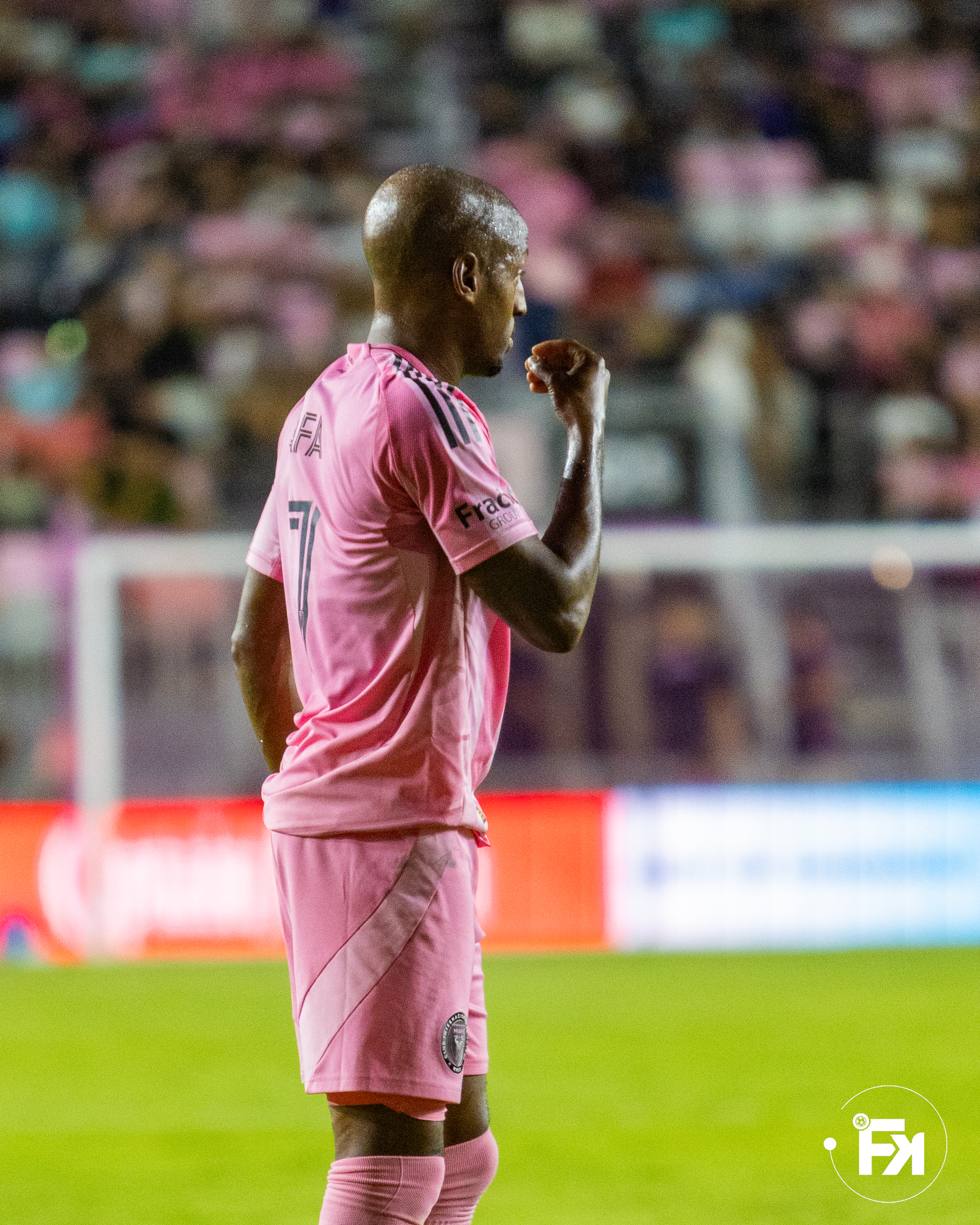 FOOT – MLS : INTER MIAMI RESPIRE UNE BOUFFÉE D’AIR FRAIS GRÂCE AU DUO MESSI-SUAREZ
